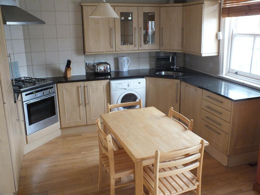 Access Earls Court Apartman London Szoba fotó