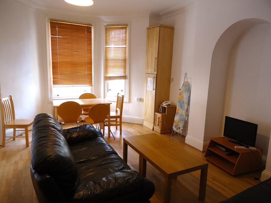 Access Earls Court Apartman London Szoba fotó